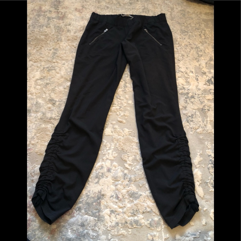 *️⃣ Athleta Aspire Ankle Crop Pants